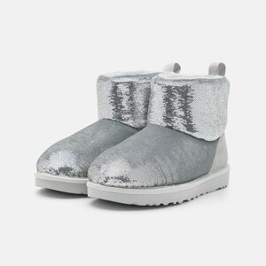 NEW UGG Classic Mini Mirror Ball in Silver size EU 38 (women’s 7/Big girl 6)